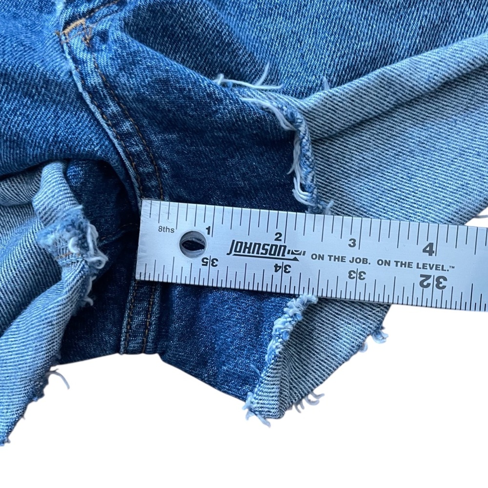 AGOLDE Parker Vintage Cutoff Denim Shorts - Excellent Pre-Loved Condition, 30 - Picture 15 of 16